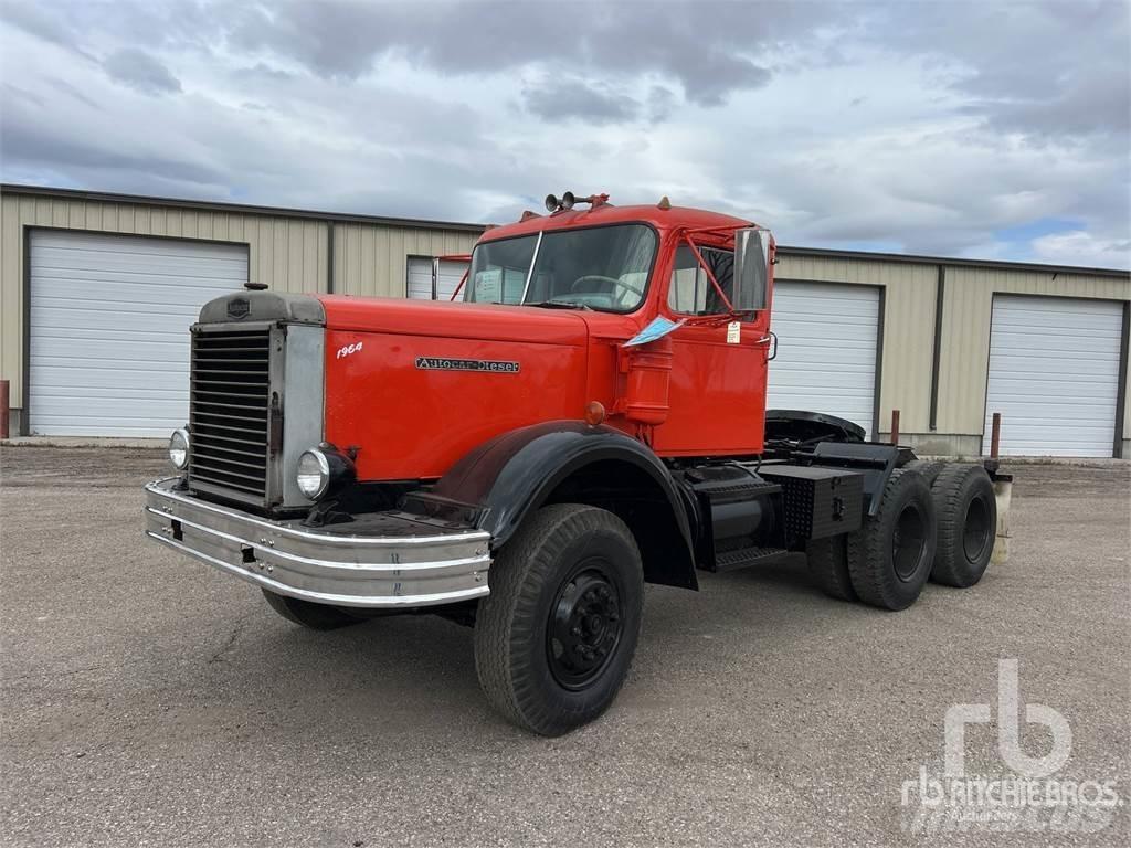 Autocar 1673 Conventional Trucks / Tractor Trucks
