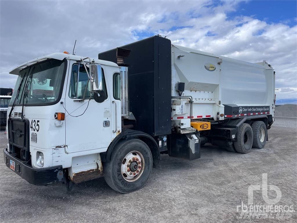 Autocar ACX64 Garbage Trucks / Recycling Trucks