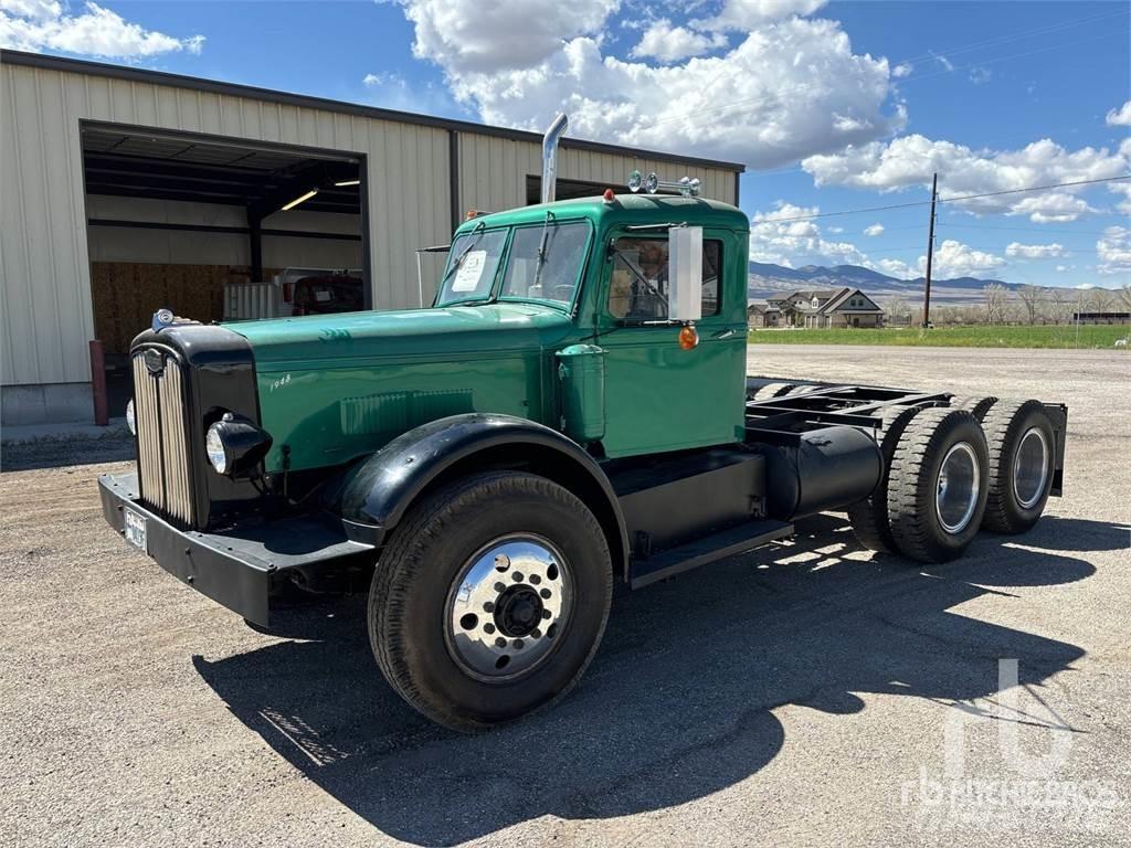 Autocar DC9364B Conventional Trucks / Tractor Trucks