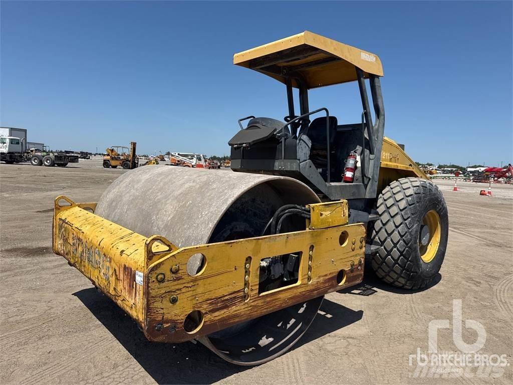 Bomag BW211D-40 Soil Compactors