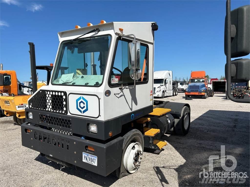 Capacity 4x2 Conventional Trucks / Tractor Trucks