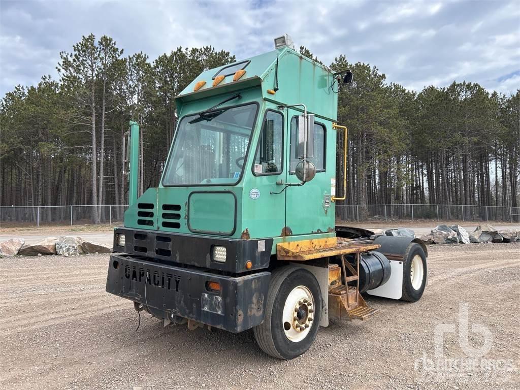 Capacity 4x2 Conventional Trucks / Tractor Trucks