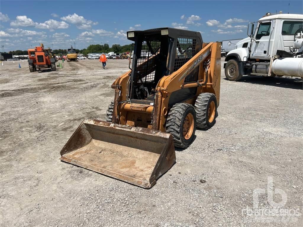 CASE 440 Skid Steer Loaders