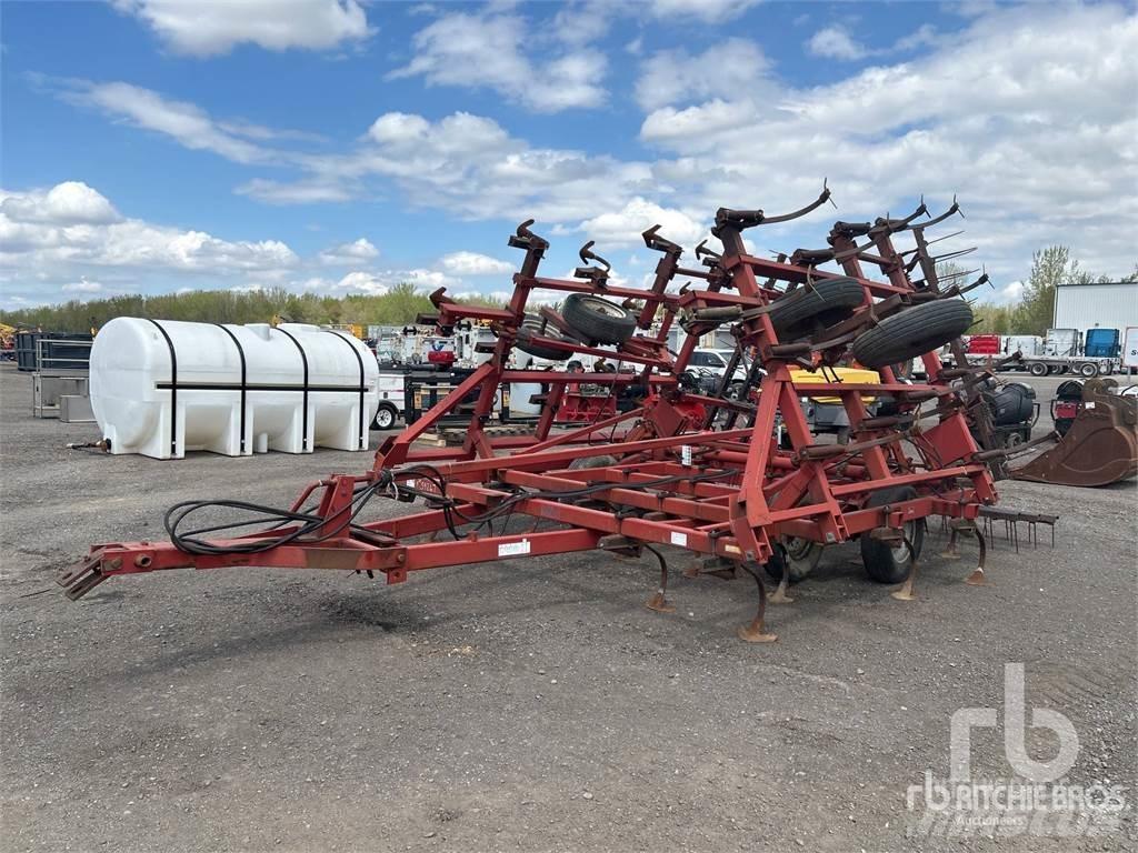Case IH 4800 Cultivators