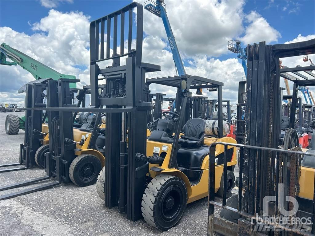 CAT 2P7000 Diesel Forklifts