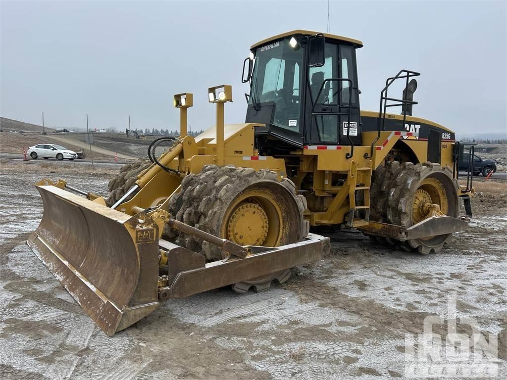 CAT 825G Landfill compactors