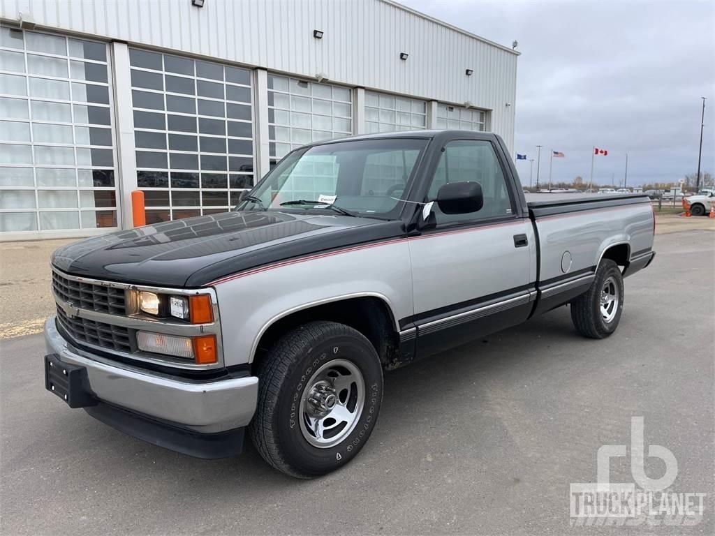 Chevrolet C1500 Pickup Trucks