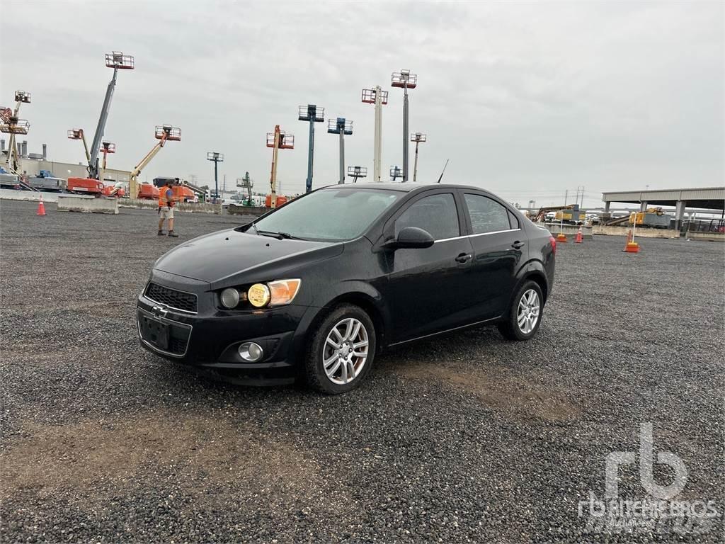 Chevrolet SONIC Automobiles / SUVS