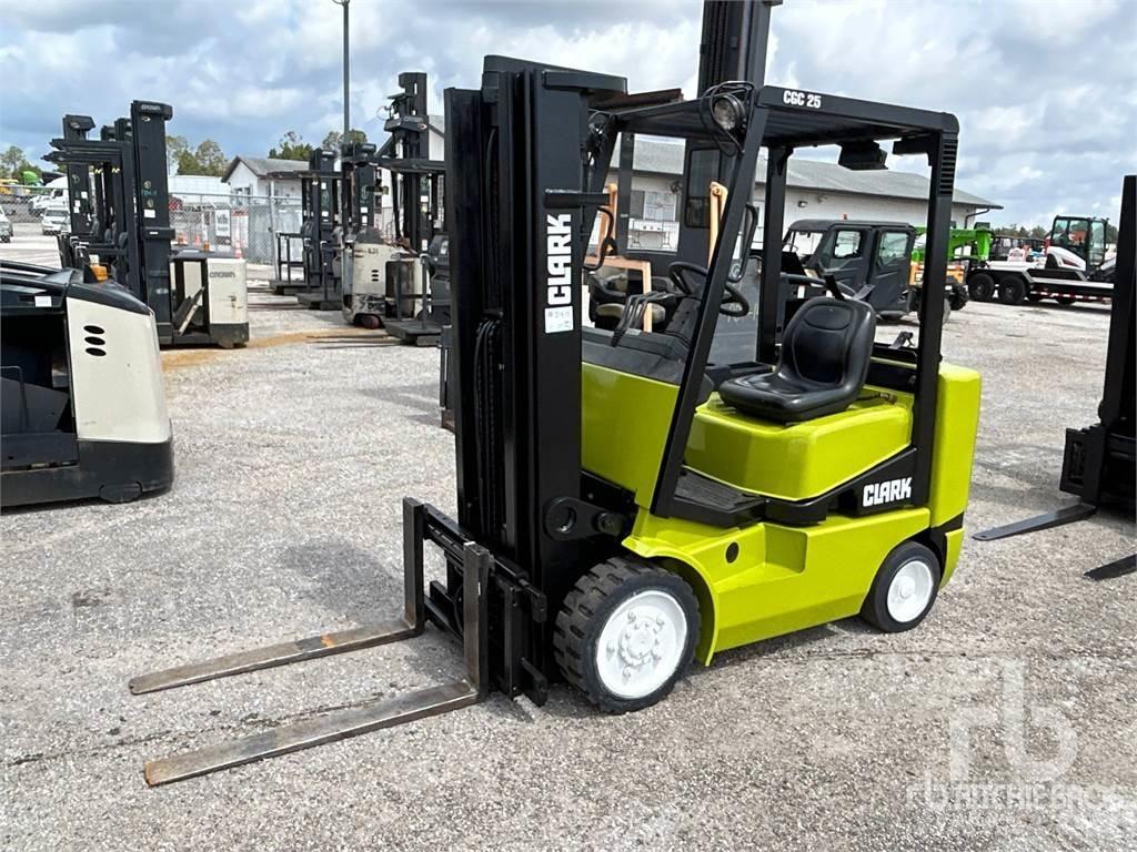 Clark CGC25 Diesel Forklifts