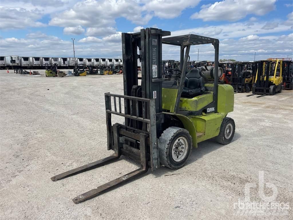 Clark CGP40 Diesel Forklifts