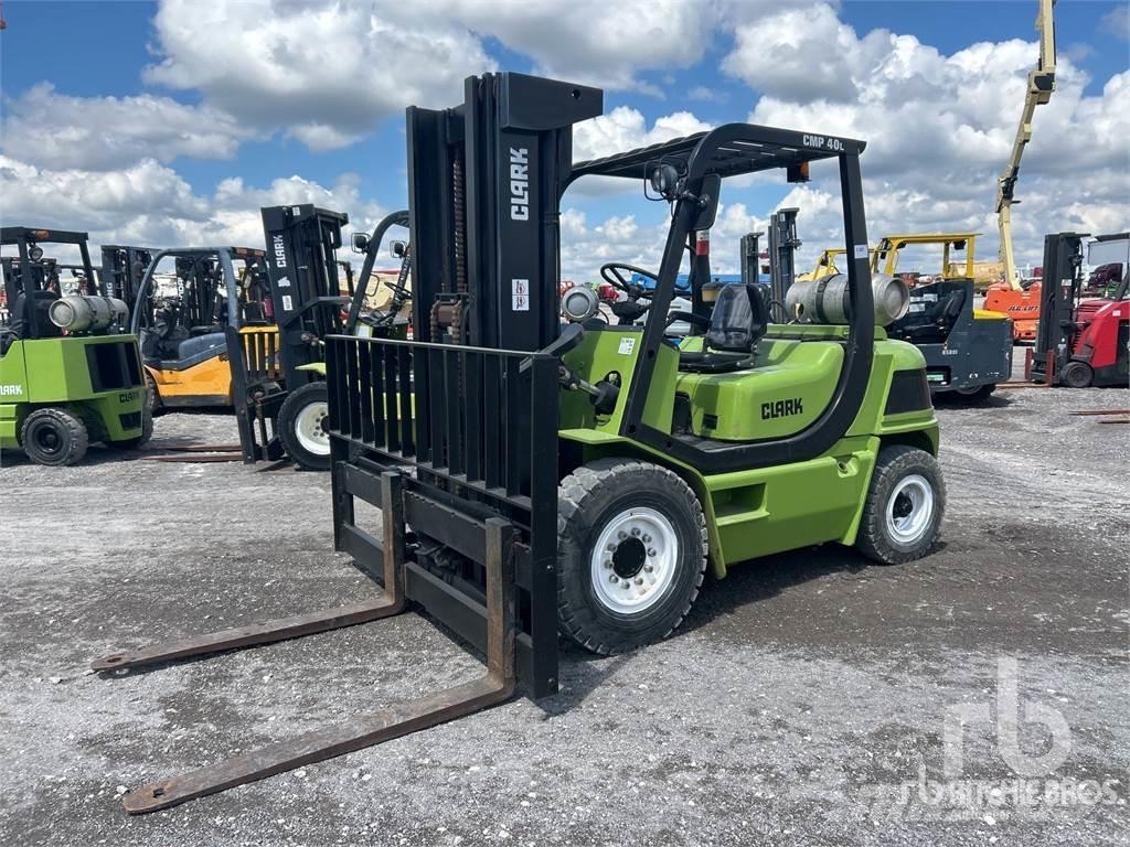 Clark CMP40L Diesel Forklifts