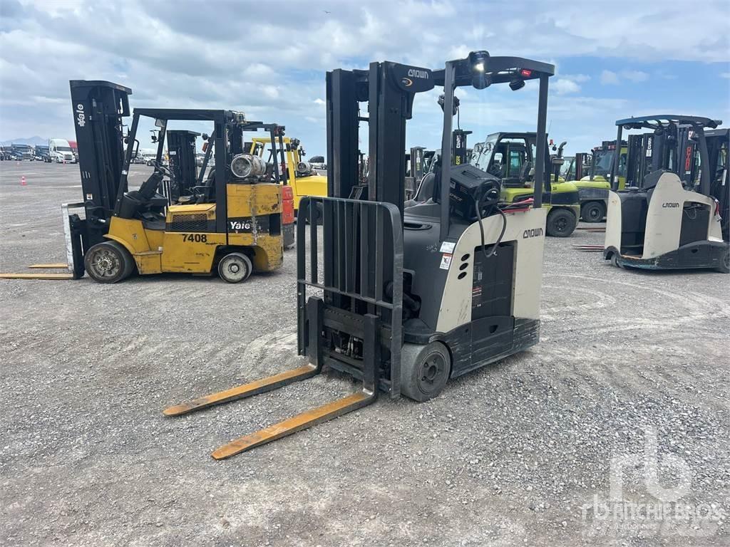 Crown RC5545-40 Electric Forklifts
