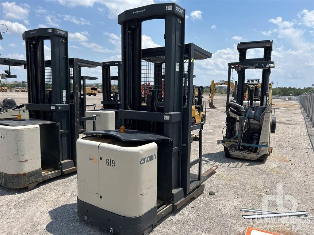Crown SP3420-30 Electric Forklifts