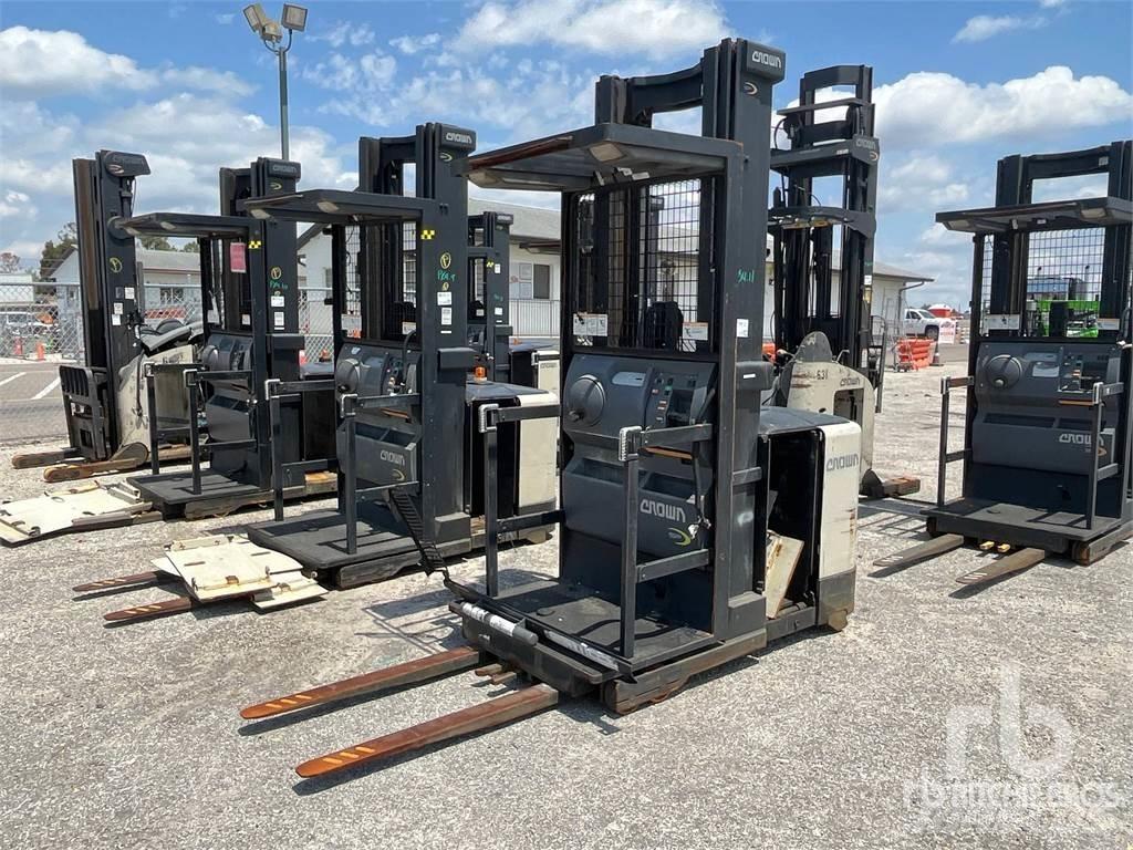 Crown SP3420-30 Electric Forklifts