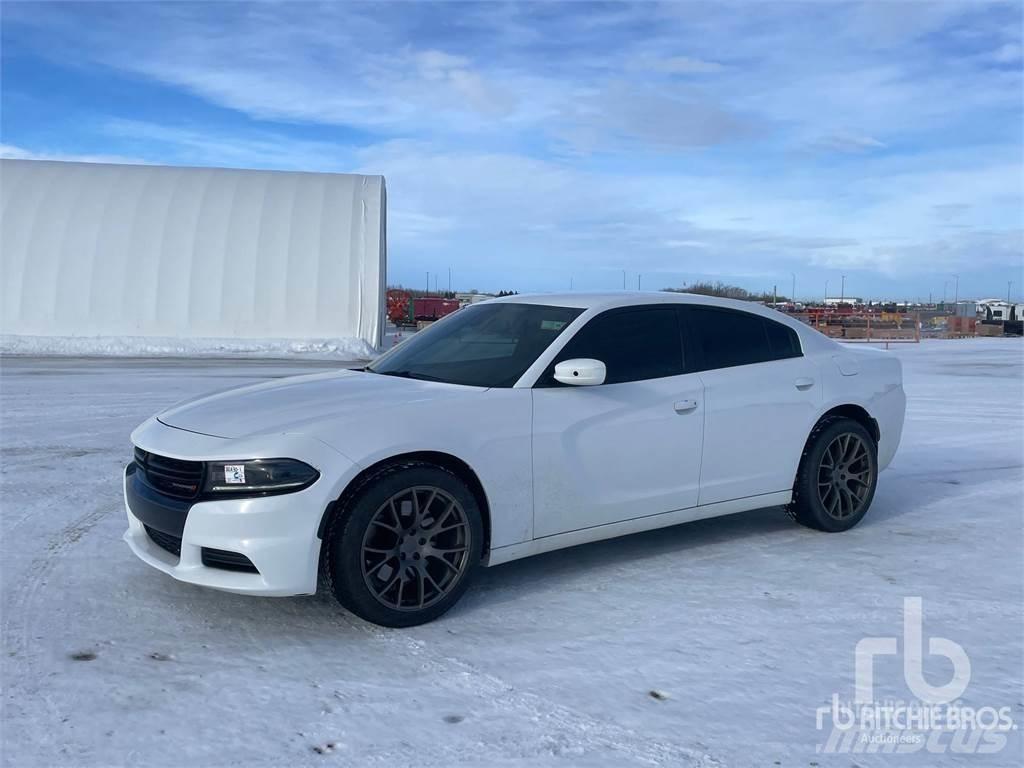 Dodge CHARGER Automobiles / SUVS