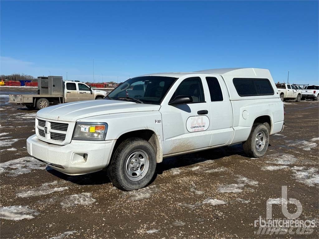 Dodge DAKOTA Pickup Trucks