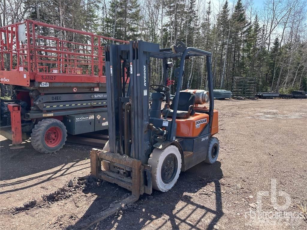 Doosan G25E-3 Diesel Forklifts
