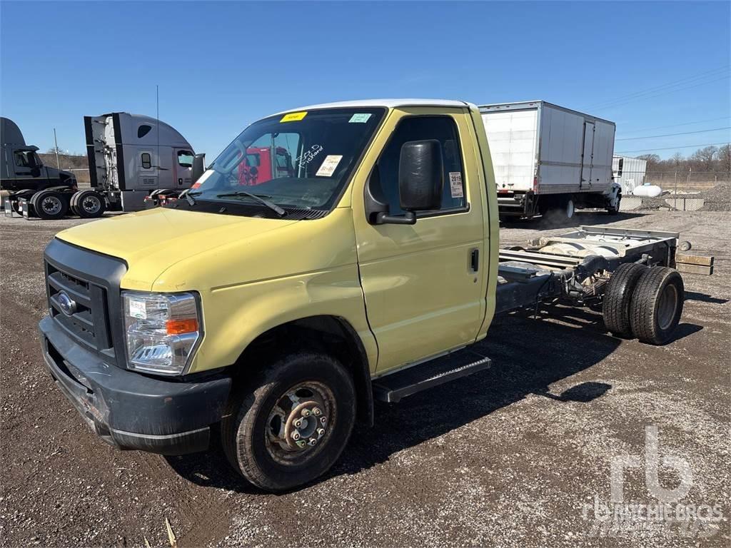 Ford E-450 Cab & Chassis Trucks
