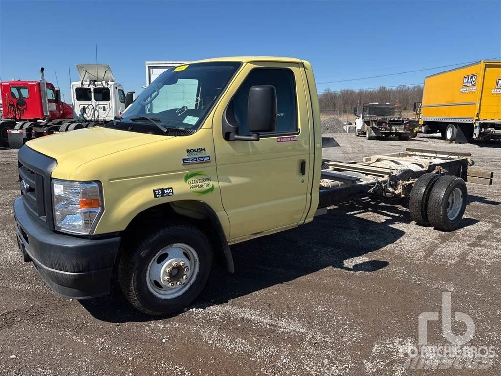 Ford E-450 Chassis Cab trucks