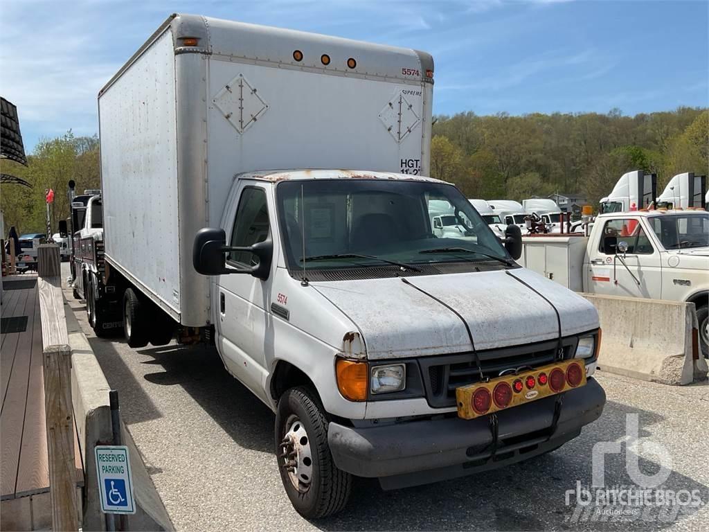 Ford E-450 Panel vans