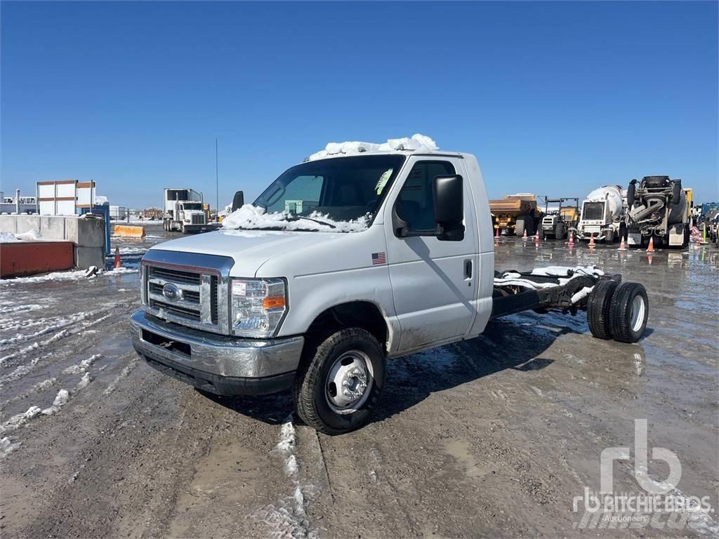 Ford E450 Cab & Chassis Trucks