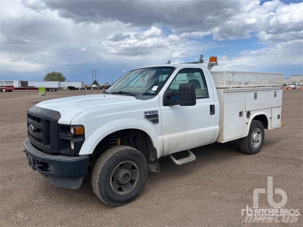 Ford F-250 Work Trucks / Municipal