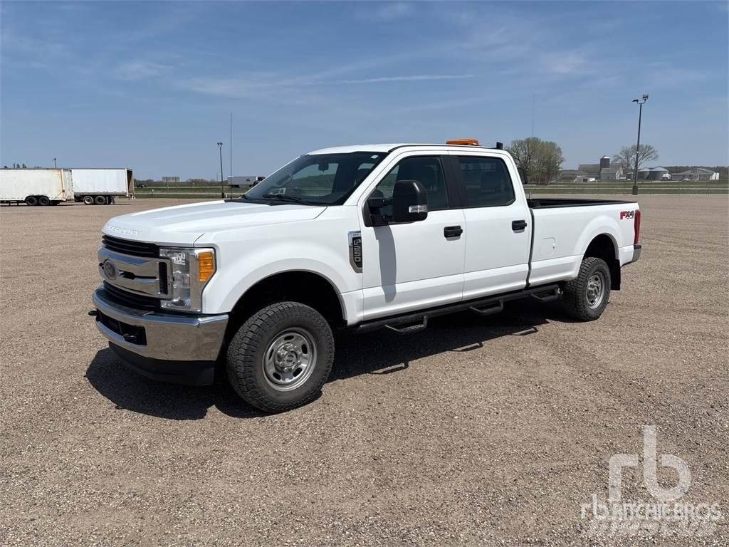 Ford F-250 Pickup Trucks
