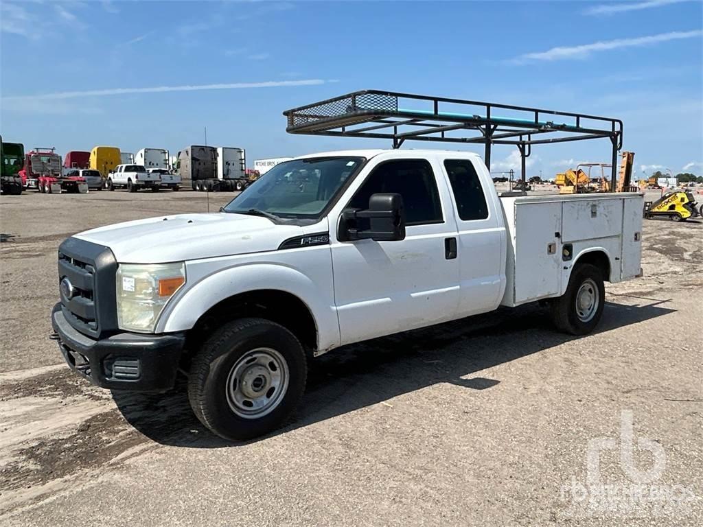 Ford F-250 Work Trucks / Municipal