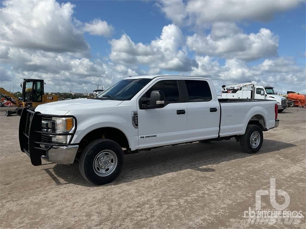 Ford F-250 Pickup Trucks