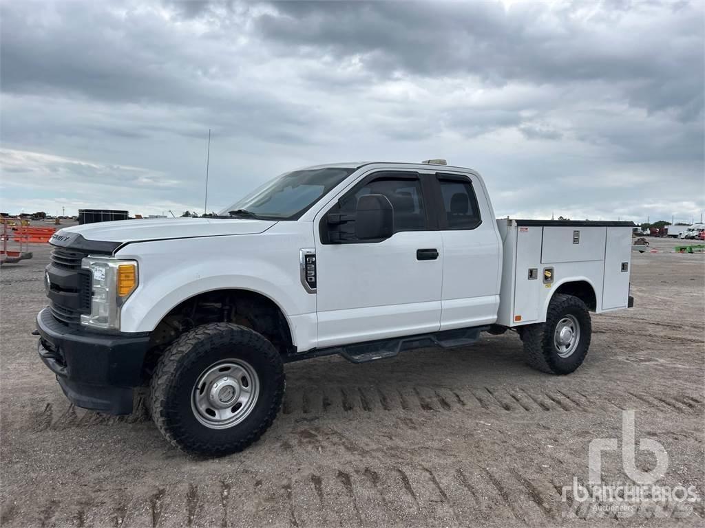 Ford F-250 Work Trucks / Municipal