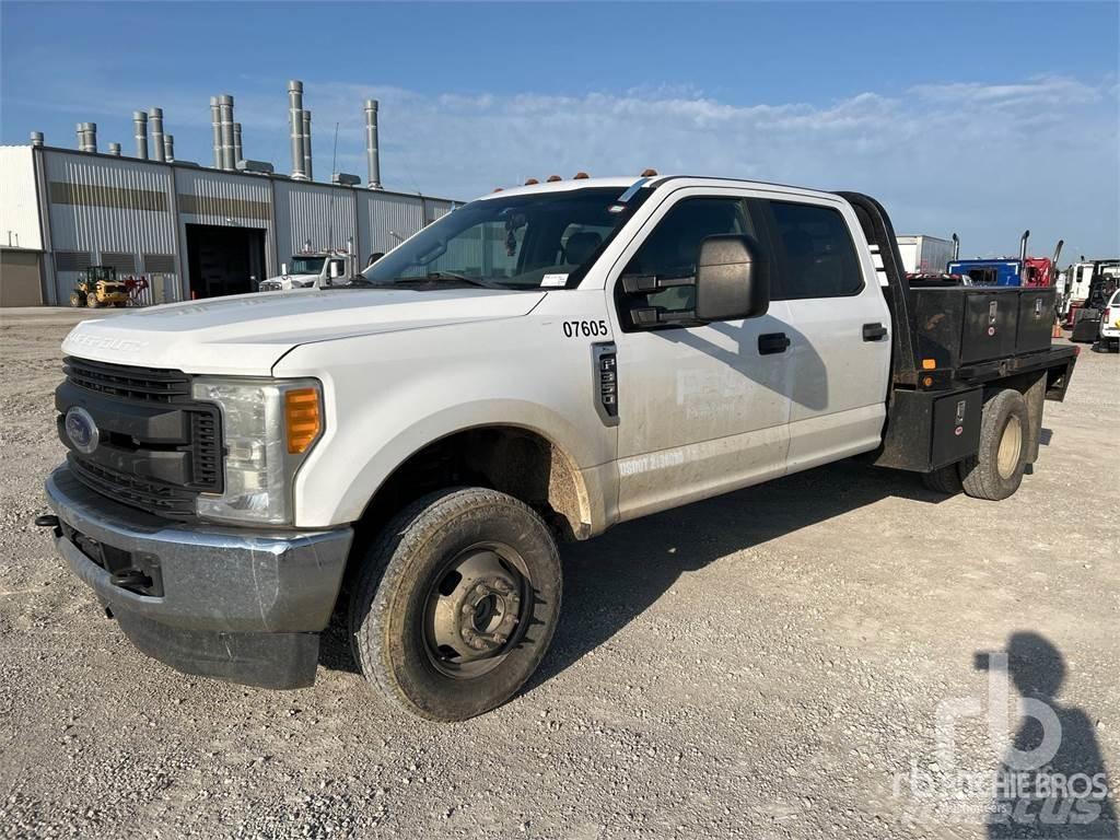 Ford F-350 Work Trucks / Municipal