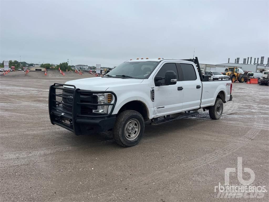 Ford F-350 Pickup Trucks