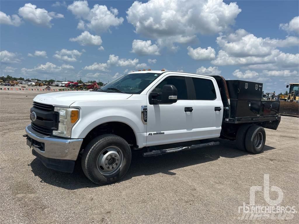 Ford F-350 Flatbed Trucks
