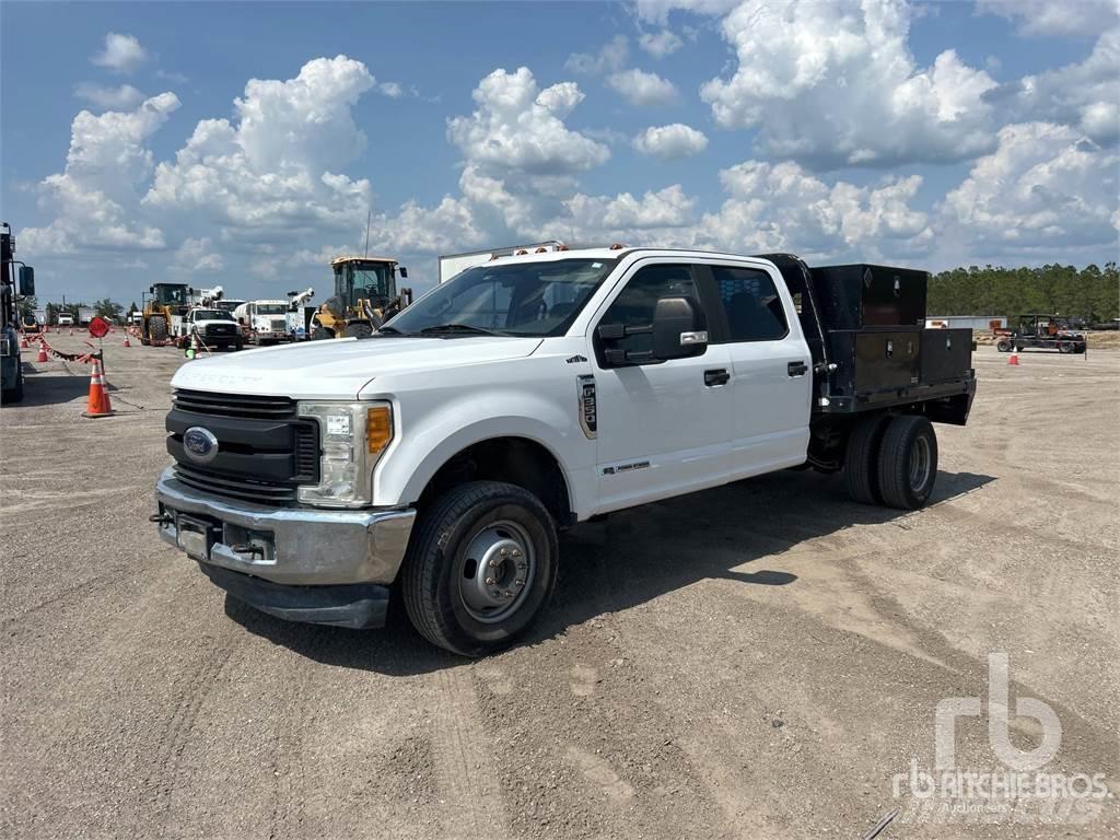 Ford F-350 Flatbed Trucks