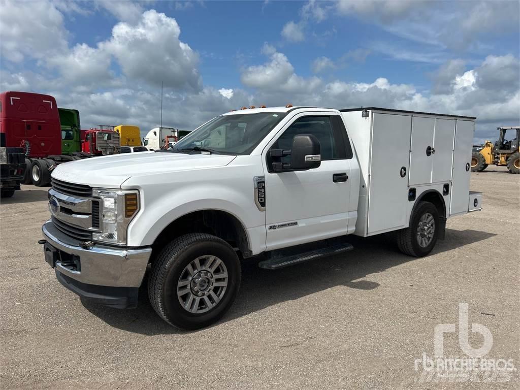 Ford F-350 Work Trucks / Municipal