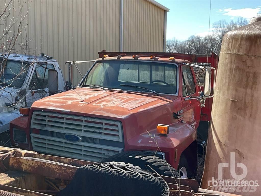 Ford F-700 Flatbed Trucks