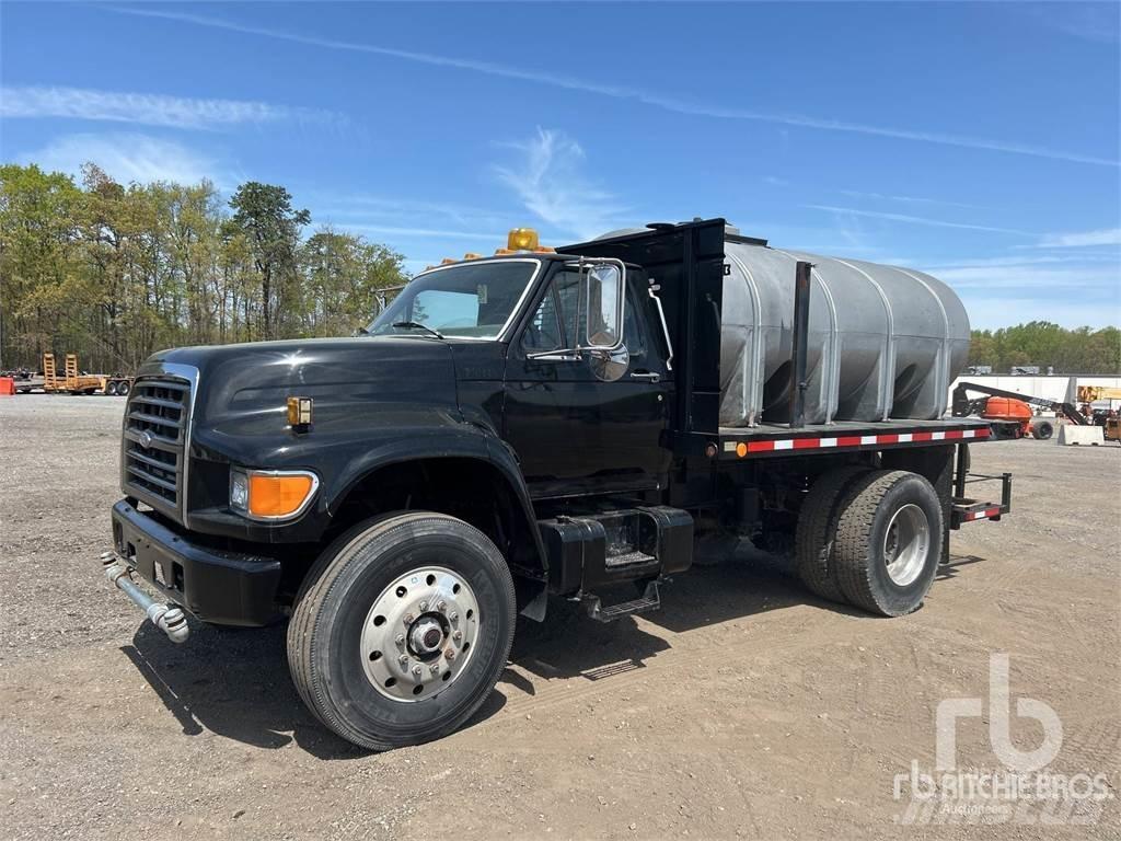 Ford F800 Water tankers