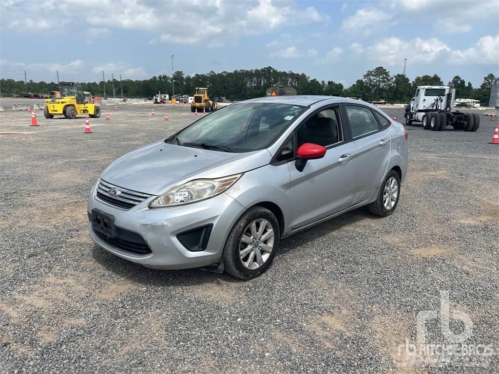 Ford FIESTA Automobiles / SUVS