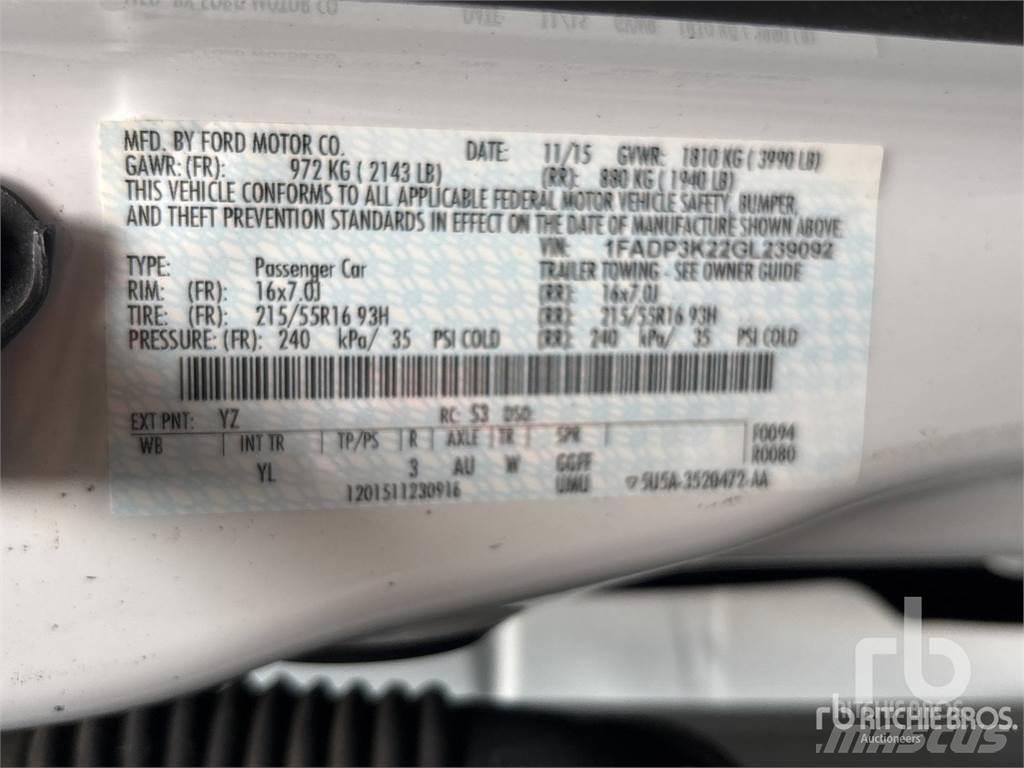Ford FOCUS Automobiles / SUVS