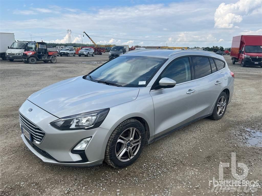 Ford FOCUS Automobiles / SUVS