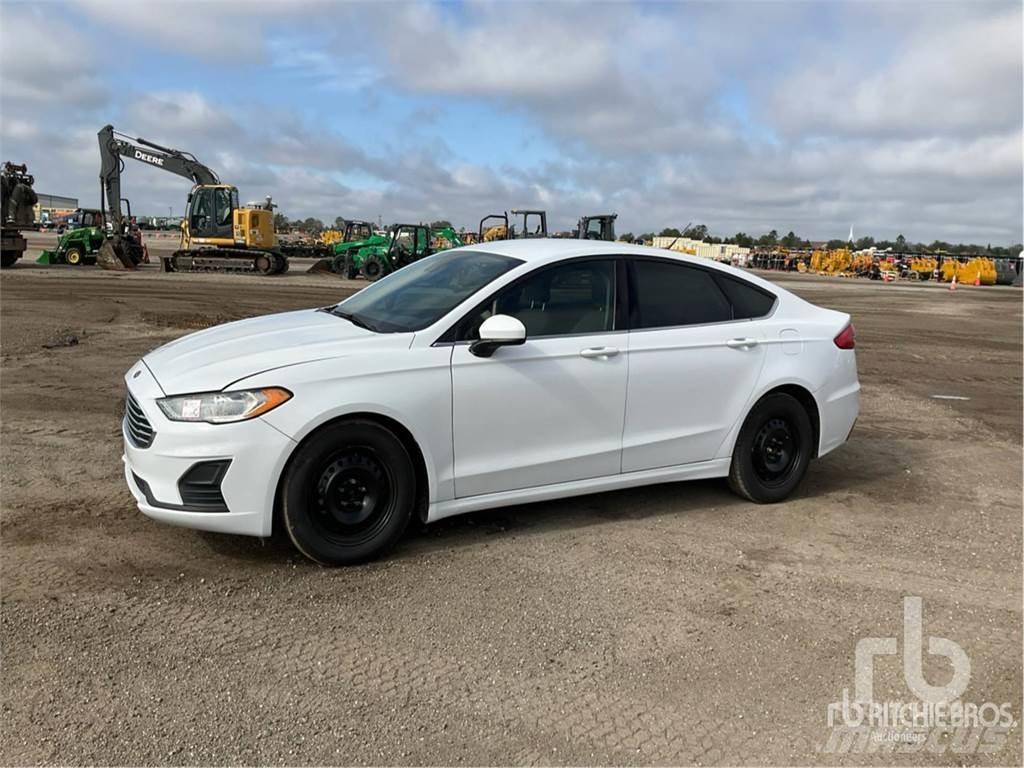 Ford FUSION Automobiles / SUVS