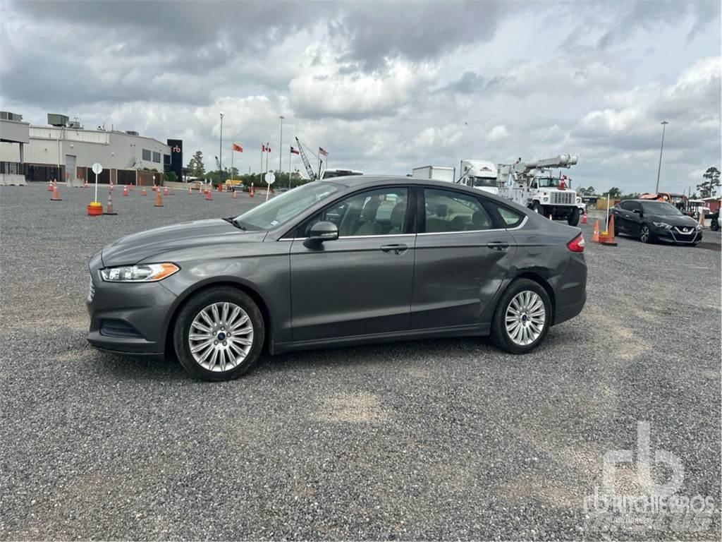 Ford FUSION Automobiles / SUVS