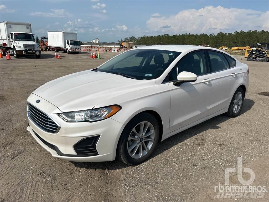 Ford FUSION SE Automobiles / SUVS