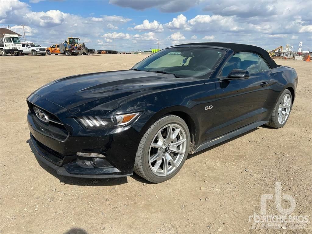 Ford MUSTANG Automobiles / SUVS