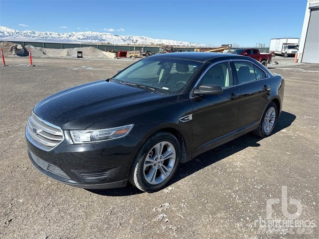 Ford TAURUS Automobiles / SUVS