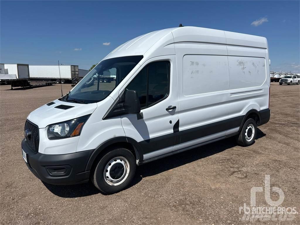 Ford TRAN250 Reefer Trucks
