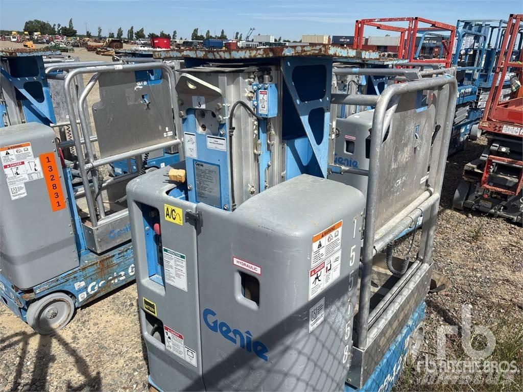 Genie GR-12 Articulated boom lifts