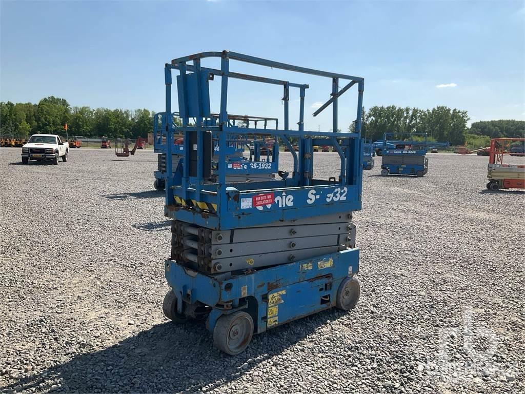 Genie GS-1932 Scissor Lifts