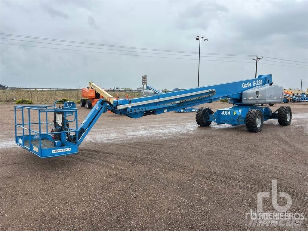 Genie S-125 Articulated boom lifts