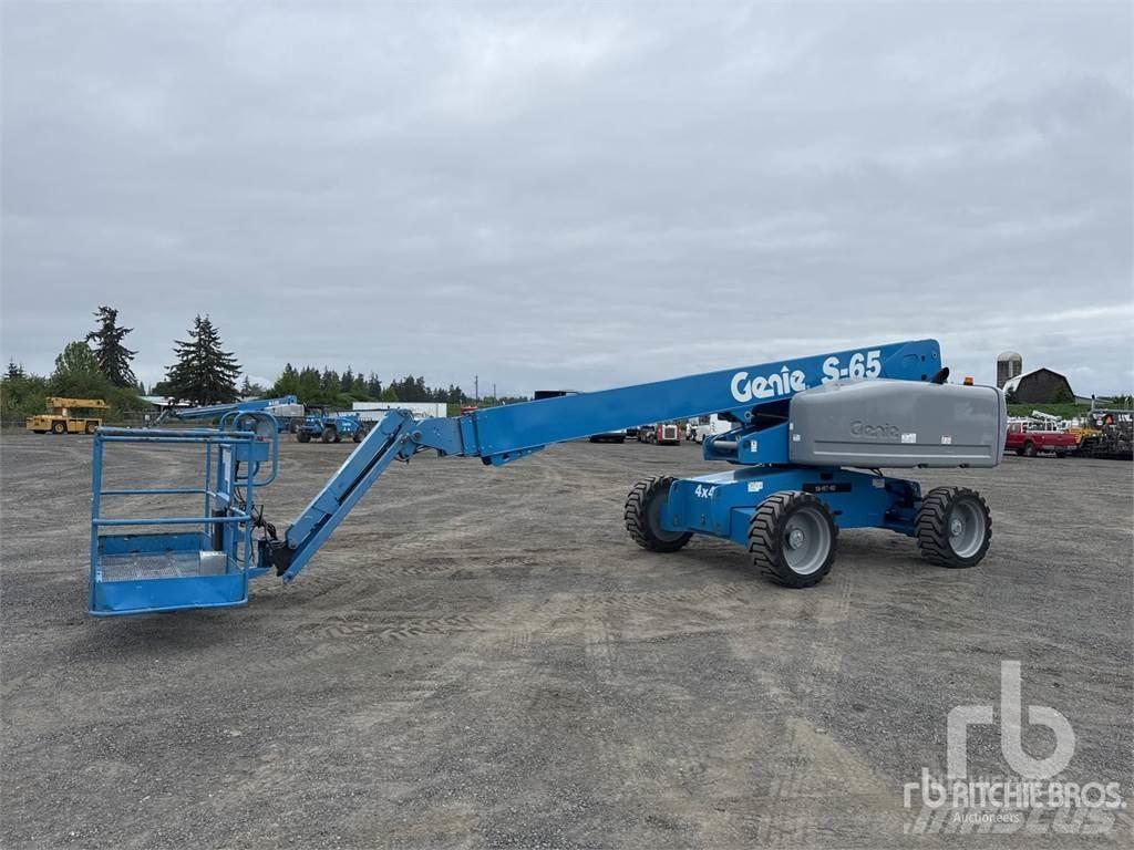 Genie S-65 Articulated boom lifts